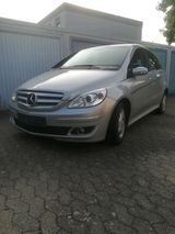 Mercedes-Benz Mercedes B170 mit neuem TÜV - Mercedes-Benz B 170 in Nürnberg