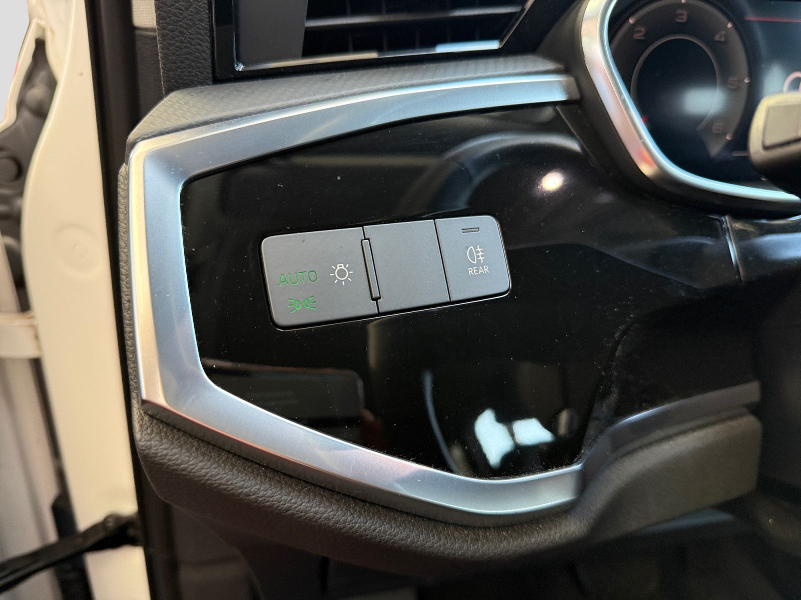 Audi Q3 35TDI S-trc AHK Cam LED Virtual Navi Sitzh foto 13