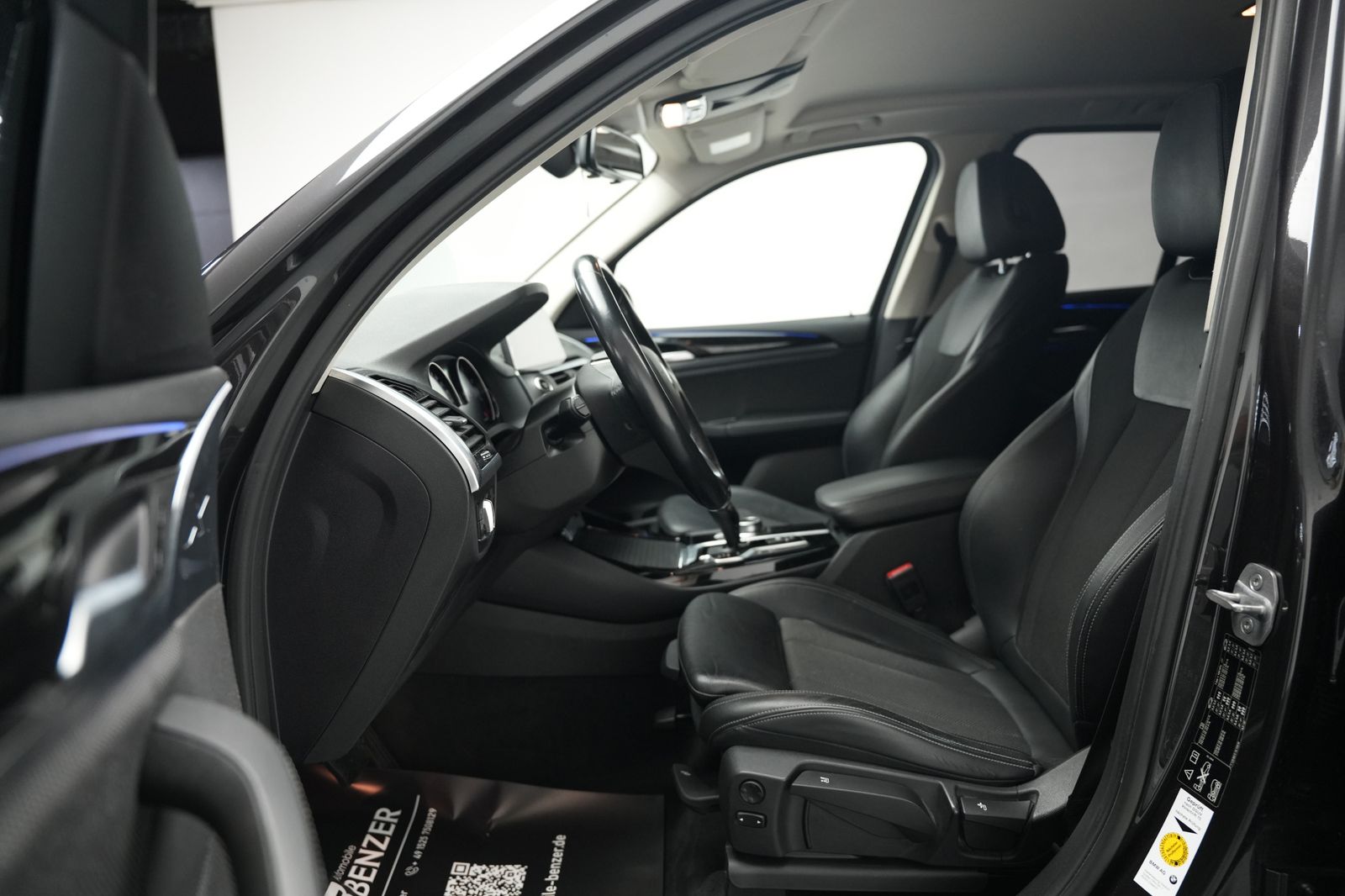 Fahrzeugabbildung BMW X3 xDrive 20 d xLine *Shadow-Line*LED*Leder*SHZ
