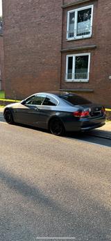 BMW Bmw e92 3er 325i scheckheft sparkling grey - BMW 325 aus 2006: Coupé