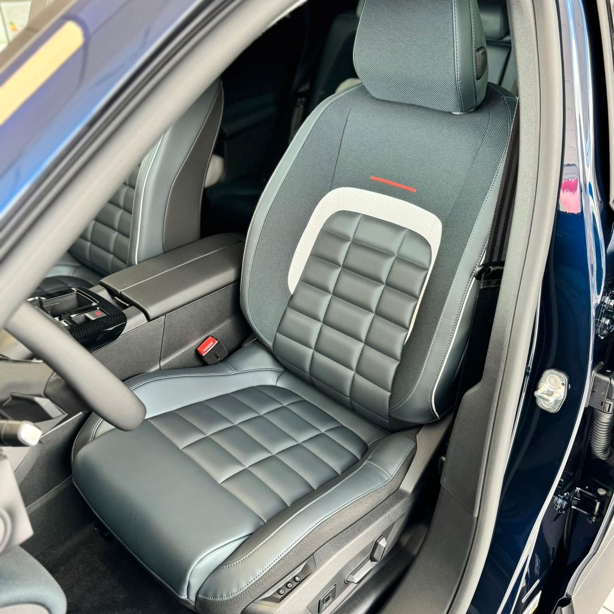 Fahrzeugabbildung Citroën C5 Aircross 145 Hybrid MAX