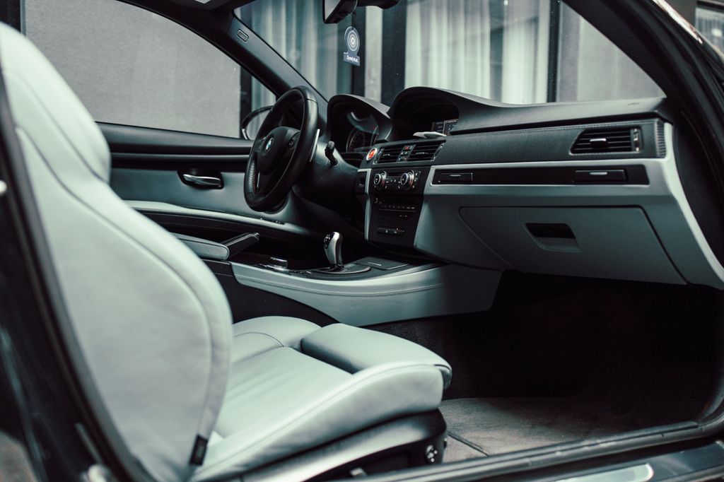 BMW M3 2011