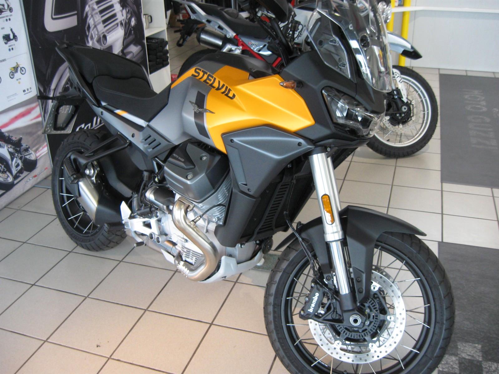 Moto Guzzi Stelvio