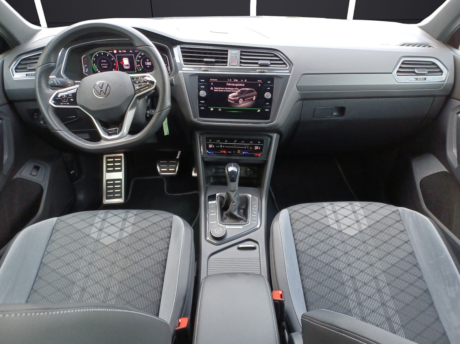 Fahrzeugabbildung Volkswagen Tiguan TSI R-Line 4M DSG R-Lin STH Matrix AHK Na