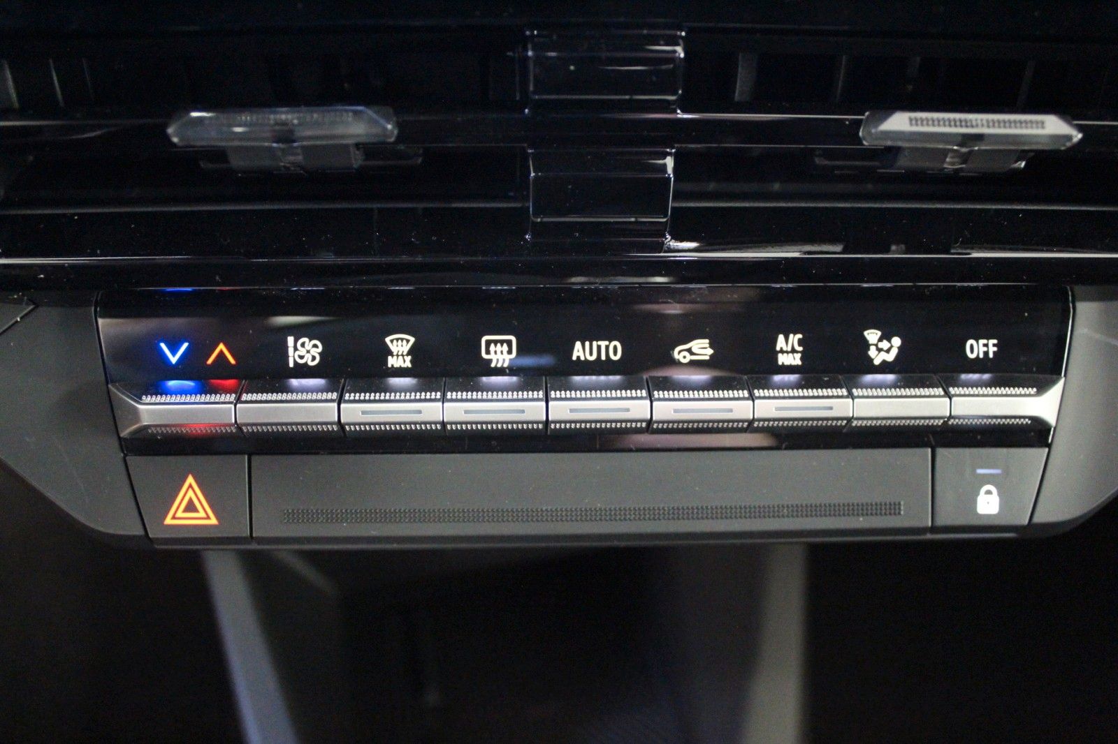 Fahrzeugabbildung Renault Clio TCe 115 Techno *Winter*Safety-Paket*