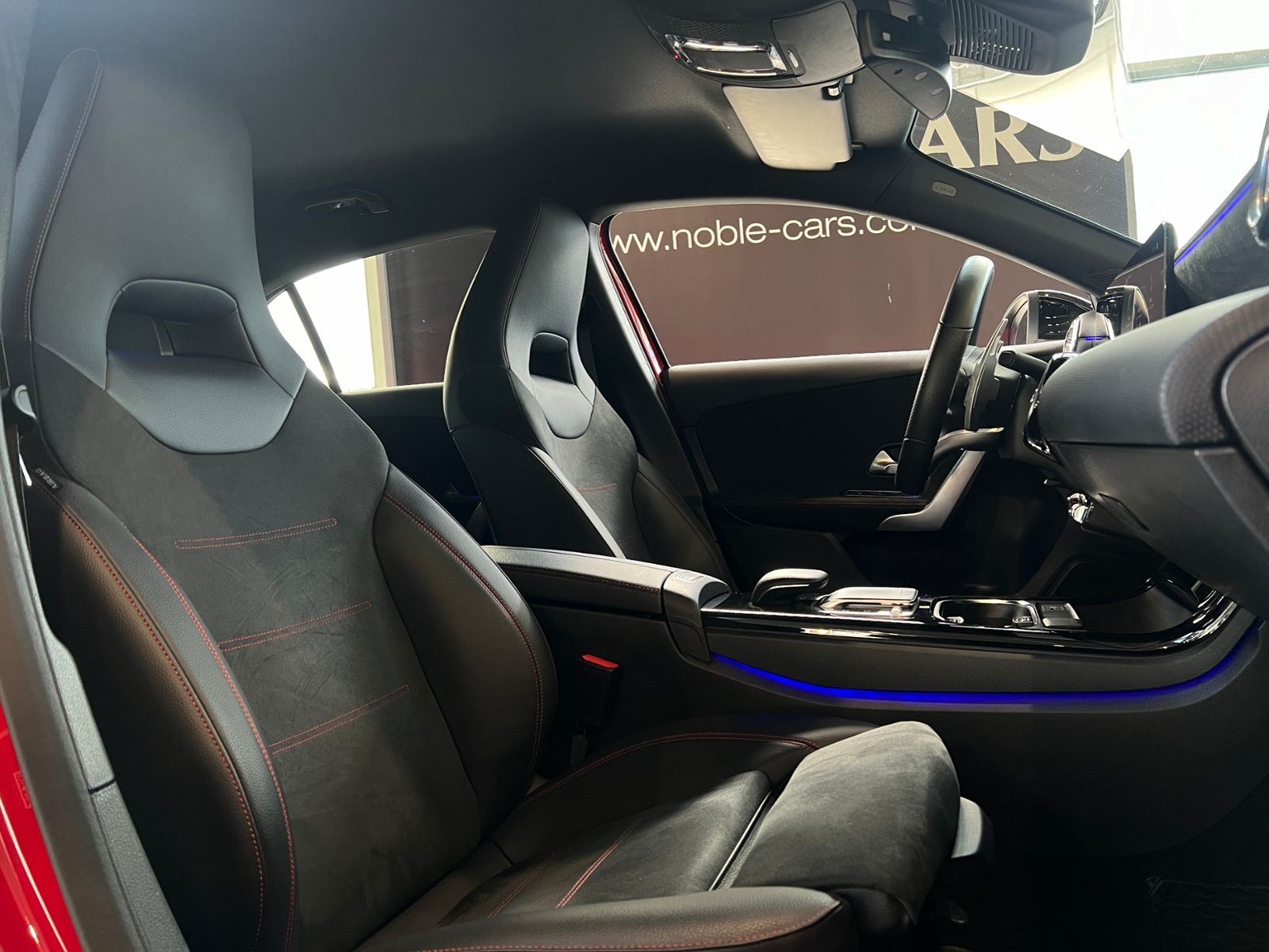 Fahrzeugabbildung Mercedes-Benz A 250 AMG RFK LED Ambiente