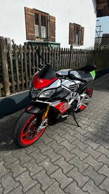 Aprilia TUONO V4 1100 RF E4 Factory! 1. Hand! Scheckheft - Aprilia Tuono V4 Factory