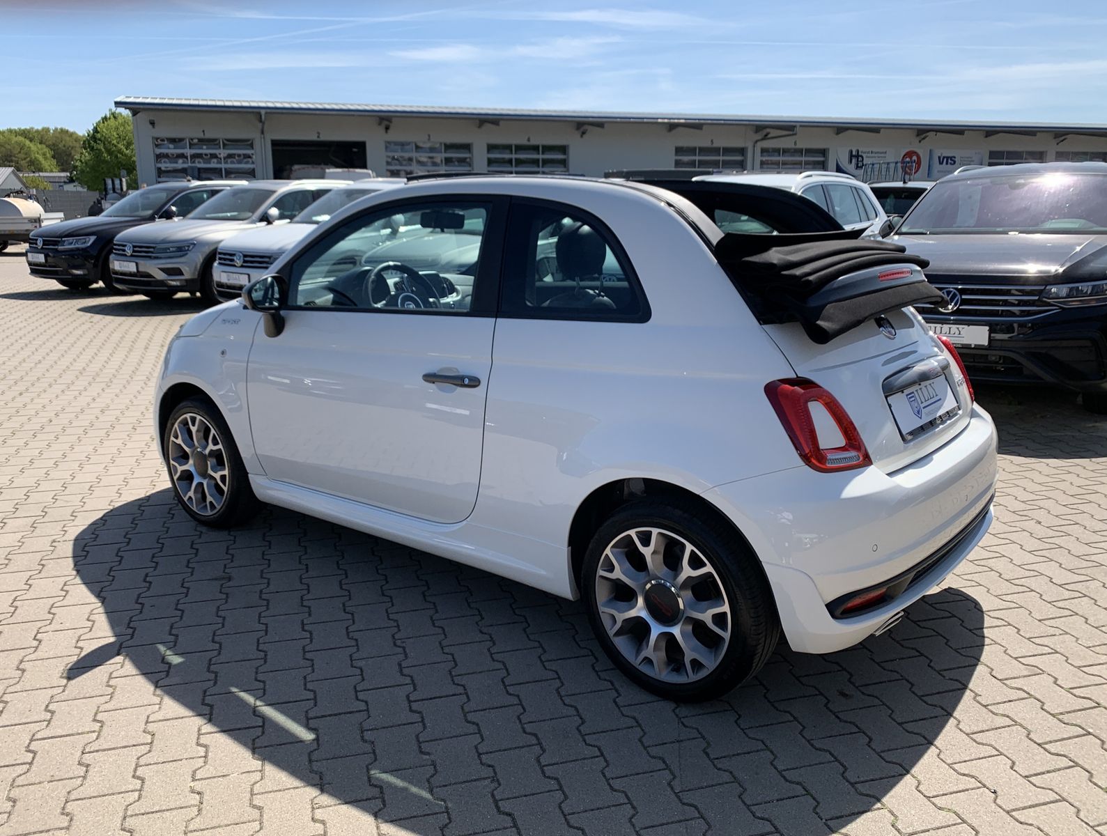 Fahrzeugabbildung Fiat 500C 1.0 GSE Hybrid*Sport*Leder*LED*MFL*CarPlay*