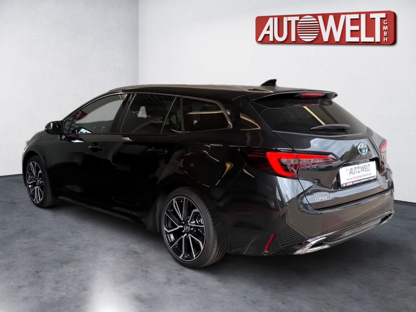 Fahrzeugabbildung Toyota Corolla Touring Sports 2.0 Lounge PanoramaSD JBL