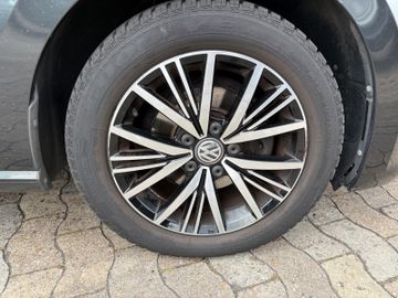 Fahrzeugabbildung Volkswagen Golf Sportsvan VII Allstar Temp. Klimaaut. uvm.