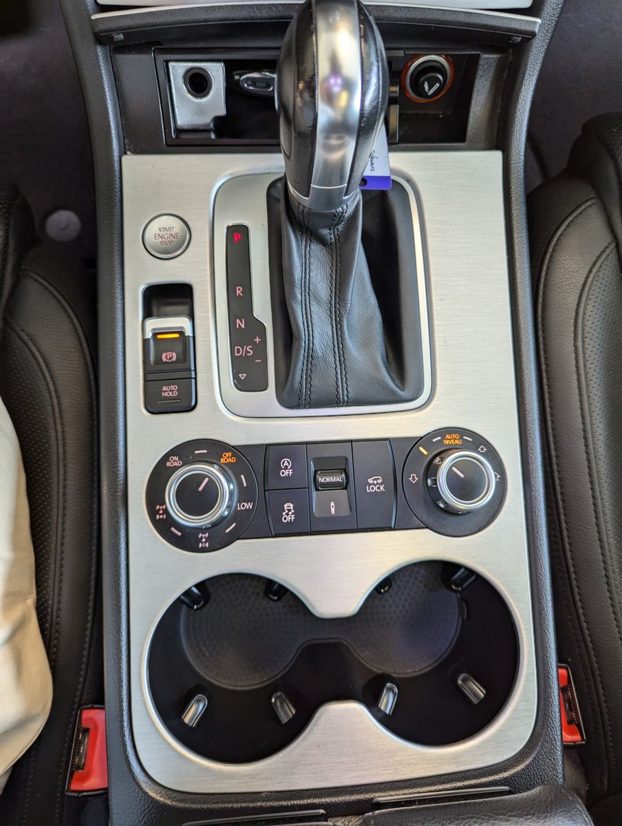 VW Touareg V6 TDI Pano Bi-Xen Memory DYNAUDIO StHz - Image 23