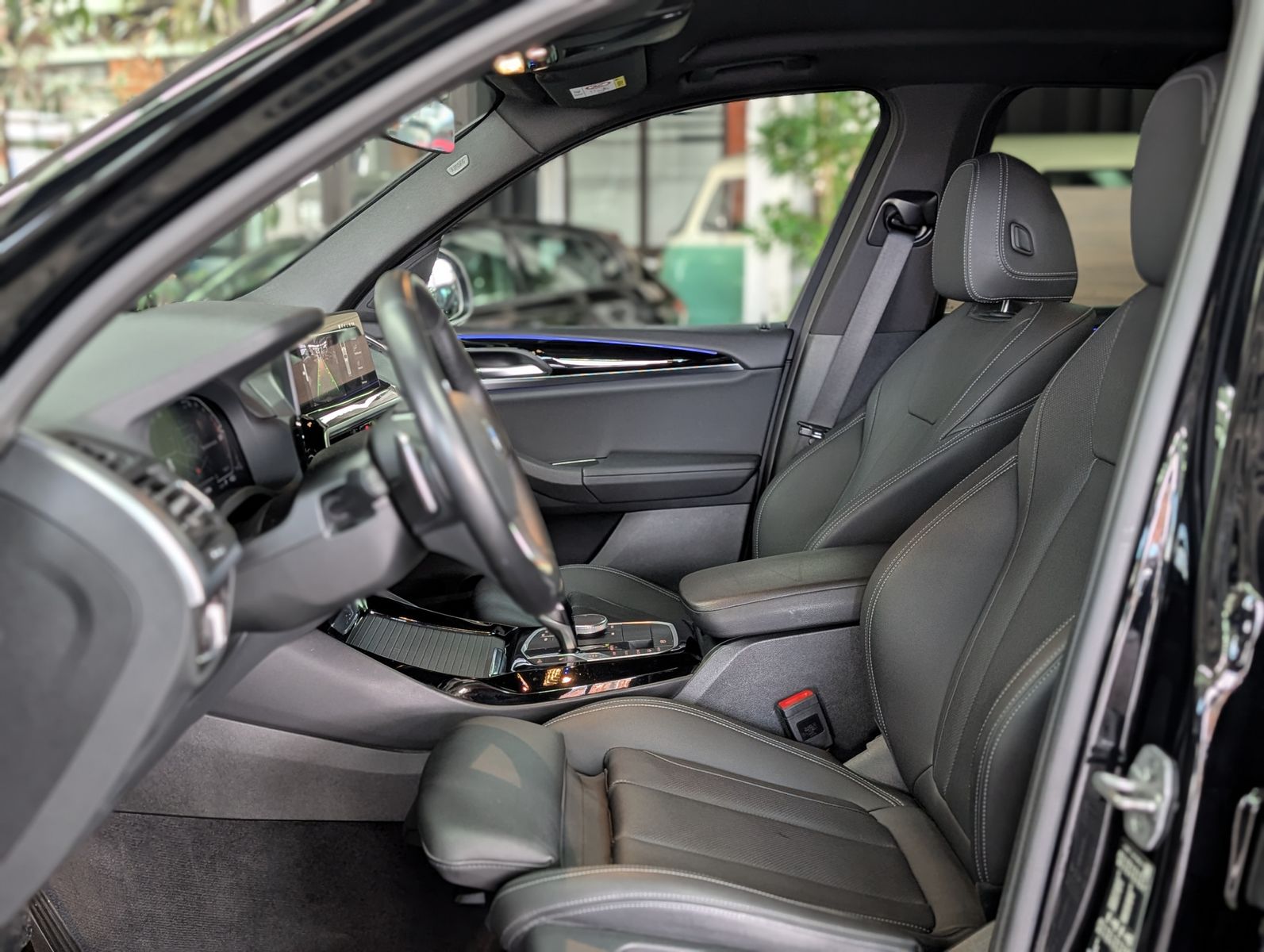 Fahrzeugabbildung BMW X3 xDrive 20d AHK LEDER StHz ACC LED KAM HIFI