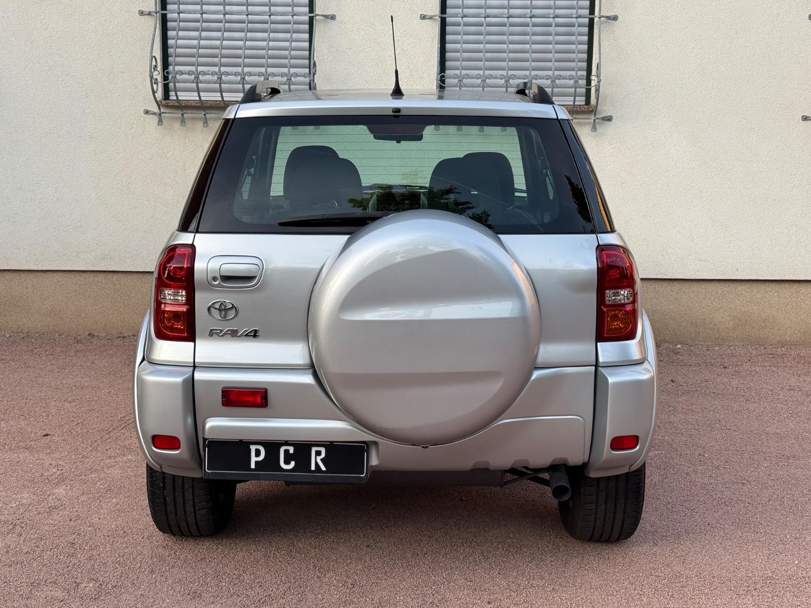 TOYOTA RAV4 - 2.0 150 CV - 4x4 - BVM - VOLANT EN CUIR