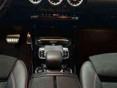 MERCEDES-BENZ CLA 220 SB AMG-Line Night LED Pano Sound Ambient
