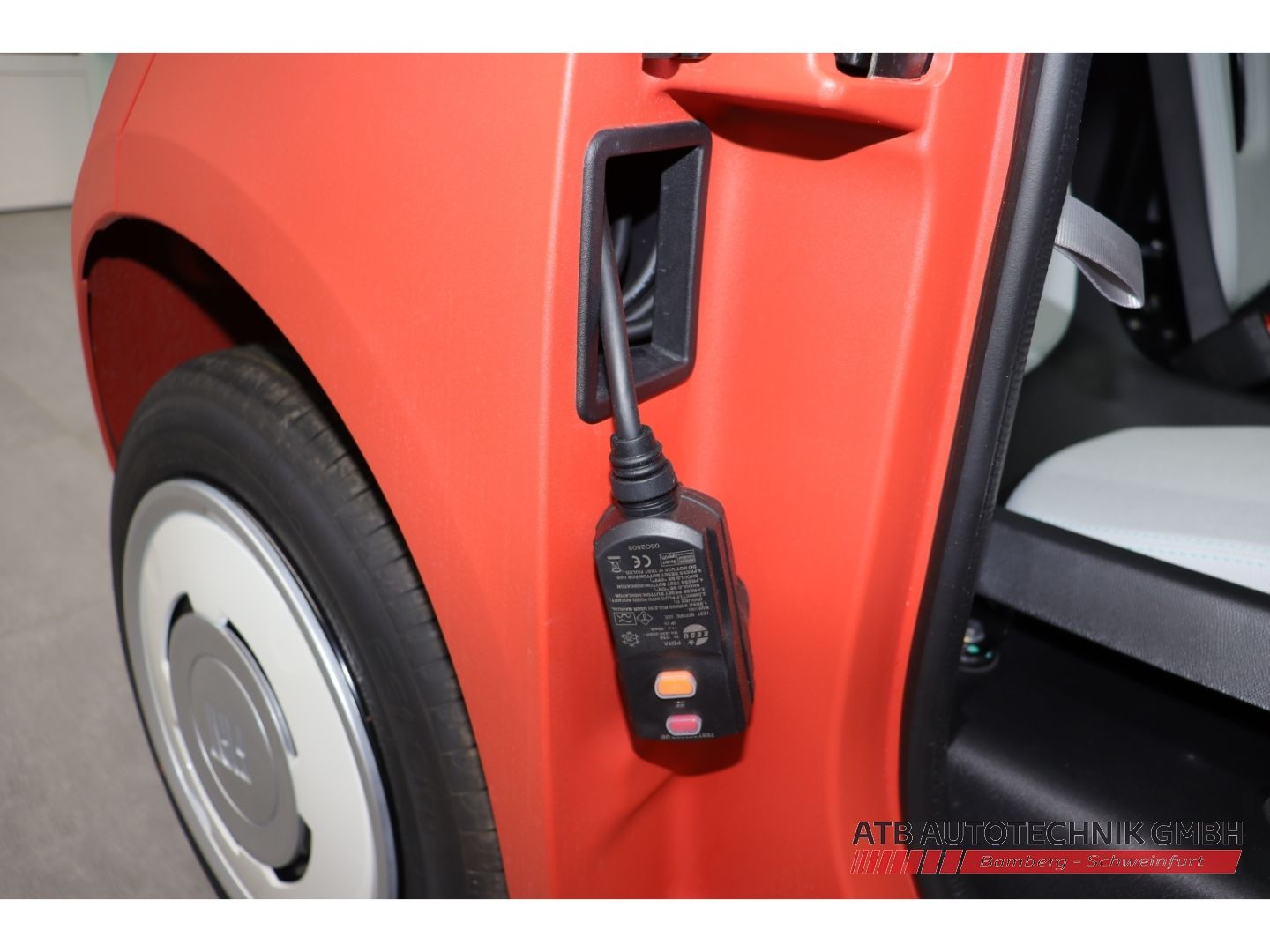 Fahrzeugabbildung Fiat Topolino MY26 7kWh 8,2PS /Fahrbar ab 15 Jahre!