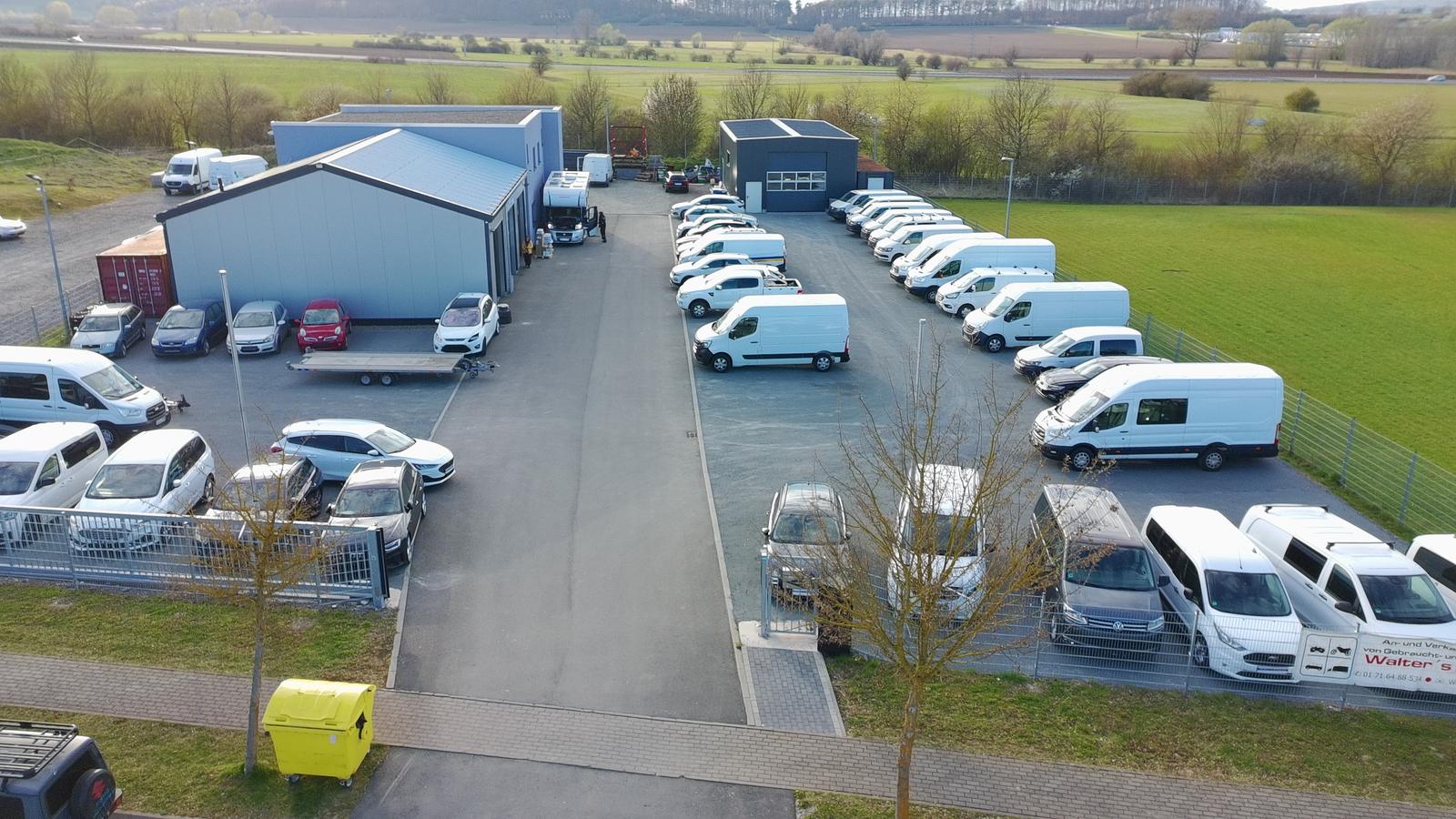 Iveco Daily Fahrgestell Doppelkabine 50 C ... Radstand