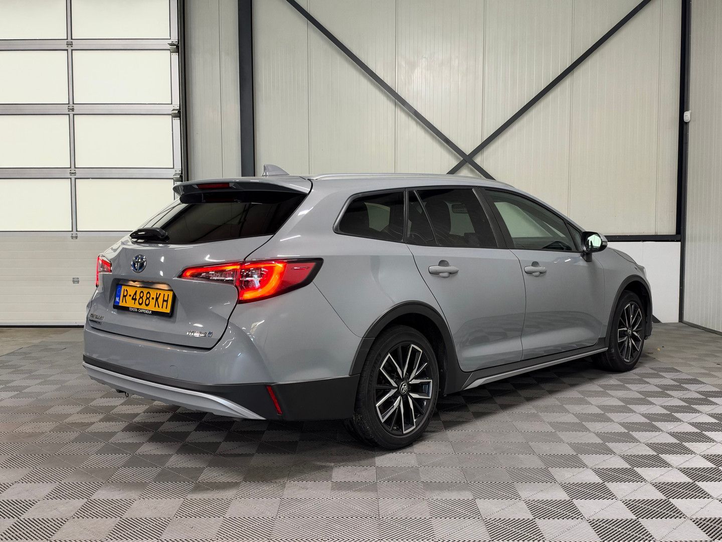 Toyota Corolla Touring Sports 1.8 Hybrid Aut | Trek | N imagem 2