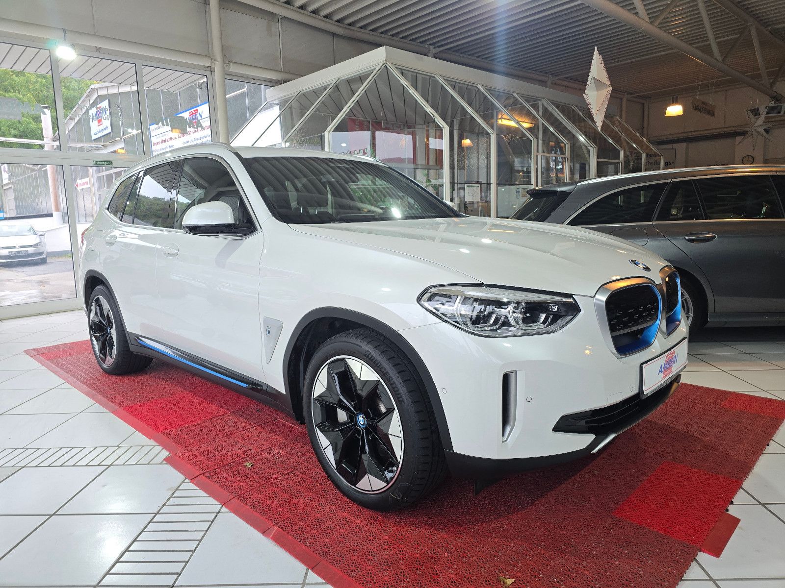 BMW iX3 Impressive+PANO+H/K+360°+LED+LEDER+VIRTUAL+