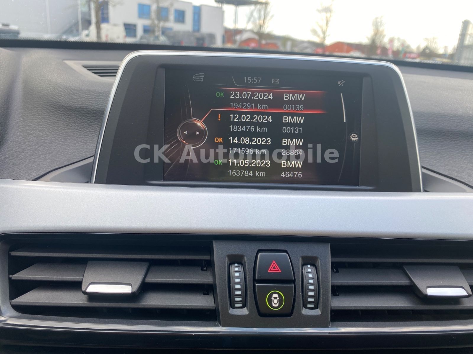 Fahrzeugabbildung BMW X1 xDrive 20d Advantage Autom./Navi/Pano/LED/PDC