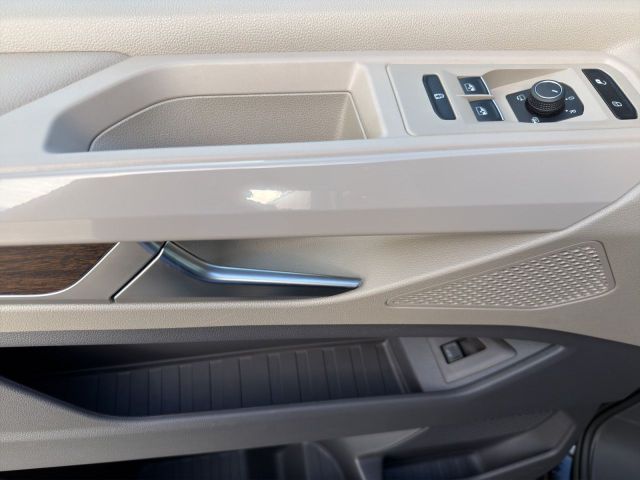 T7 Multivan 2.0 TDI DSG Style Bluetooth Navi LED
