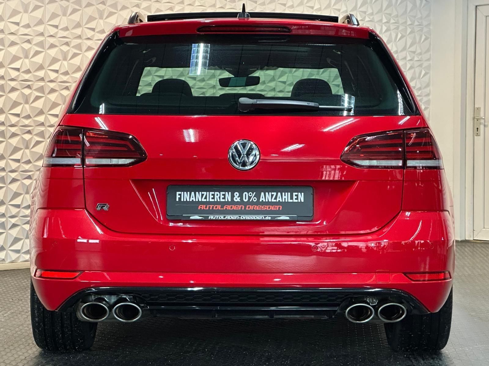 VW Golf R 2.0TSI VARIANT 4M* LED#SHZ#FH#PANO#KEYLES - Image 6