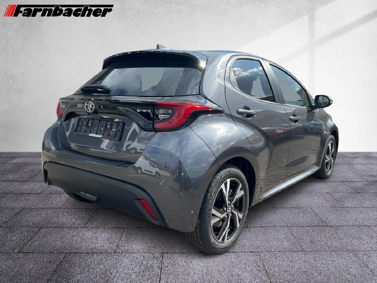 Fahrzeugabbildung Toyota Yaris Hybrid 1,5 l Teamplayer