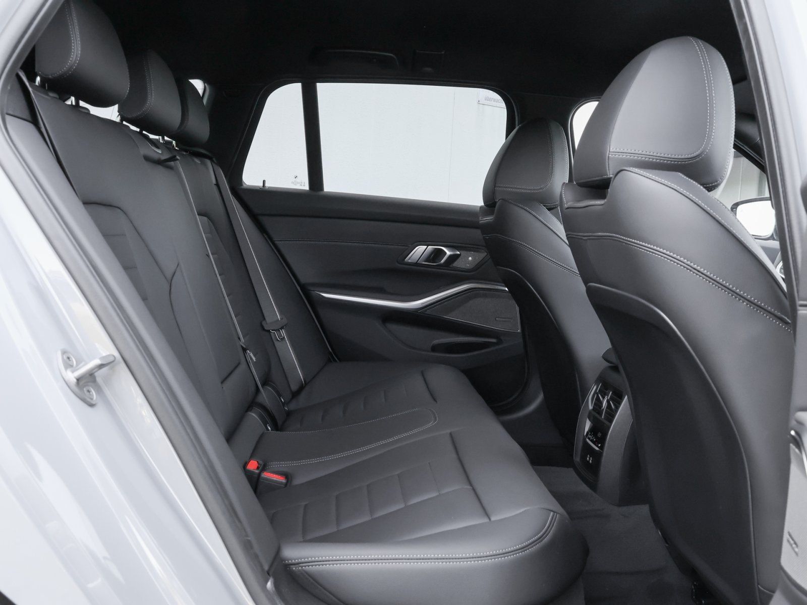 BMW 330 - Bild 7