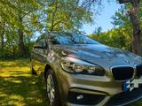 BMW 218 Gran Tourer 218i PANO+NAVI+PDC+8 BEREI. +TÜV