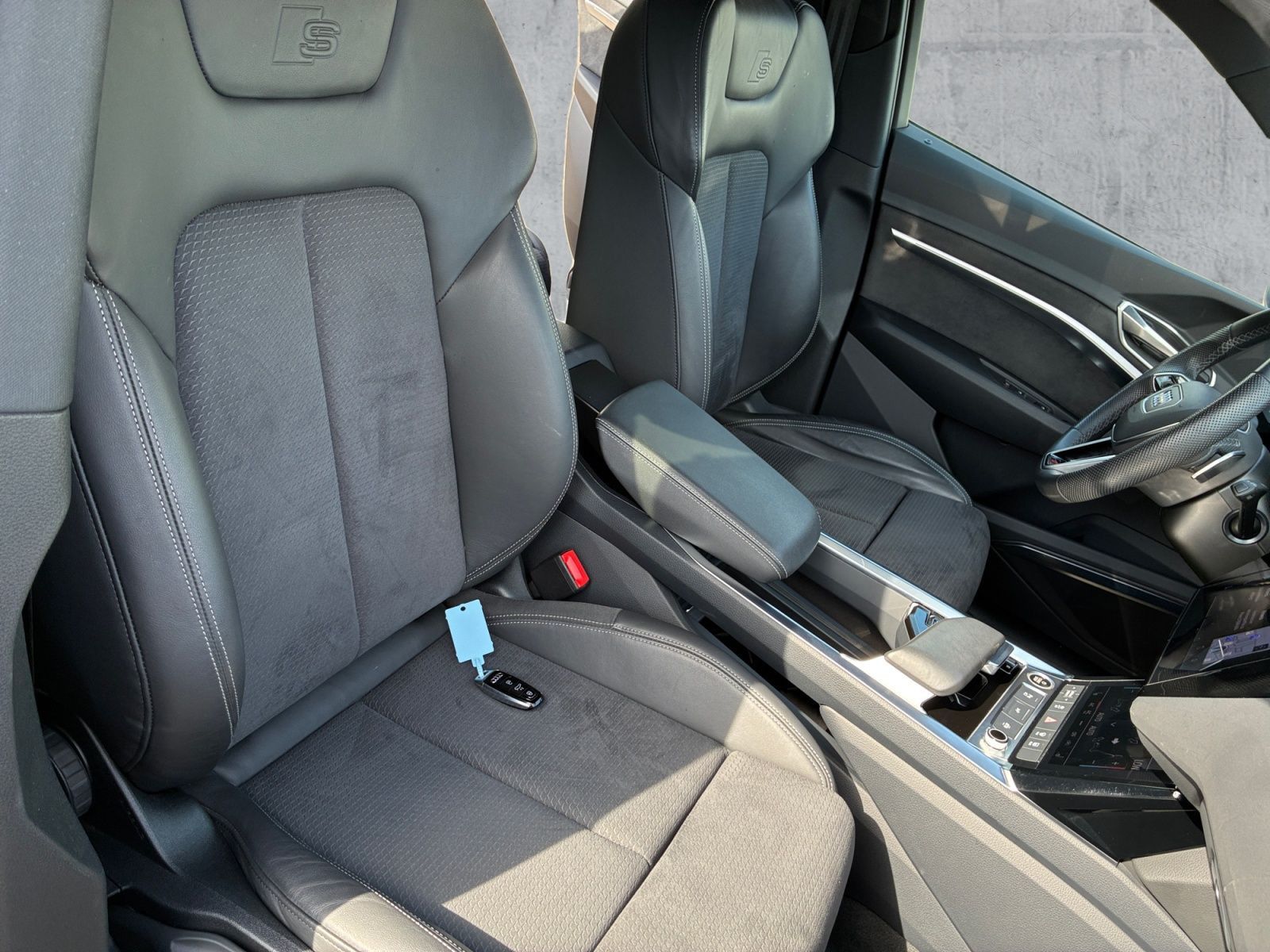 Audi Q8 e-tron - Bild 13