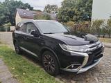 Mitsubishi Outlander 2.2 DI-D Plus ClearTec 4WD Plus - Mitsubishi Outlander in Osnabrück