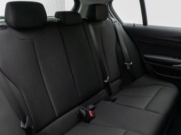Fahrzeugabbildung BMW 116i Advantage Sitzhzg PDChint. Geschwindigkeit