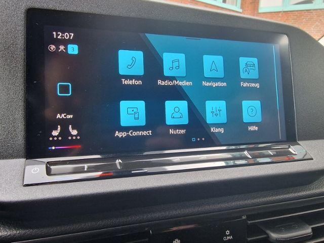 Fahrzeugabbildung Volkswagen Caddy Maxi Heckeinstieg Rollstuhl