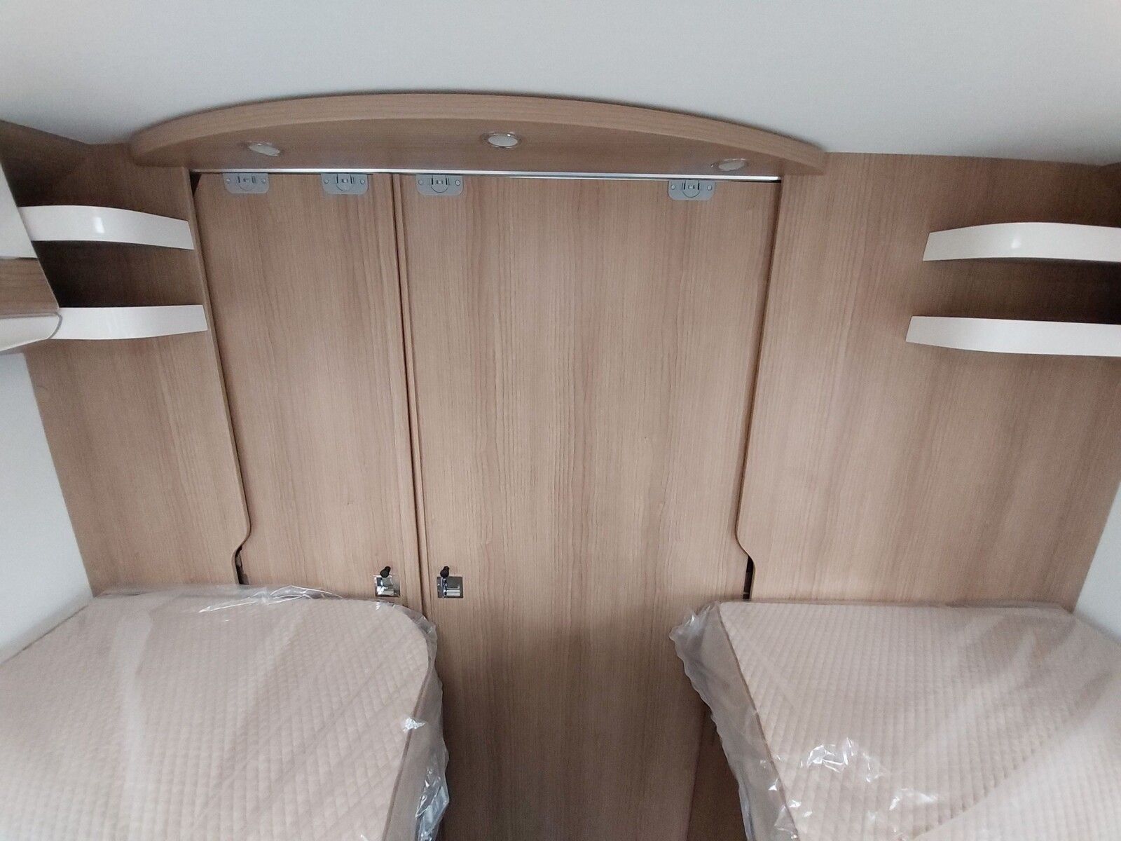 Fahrzeugabbildung Malibu T 490 LE Automatik SkyView Media