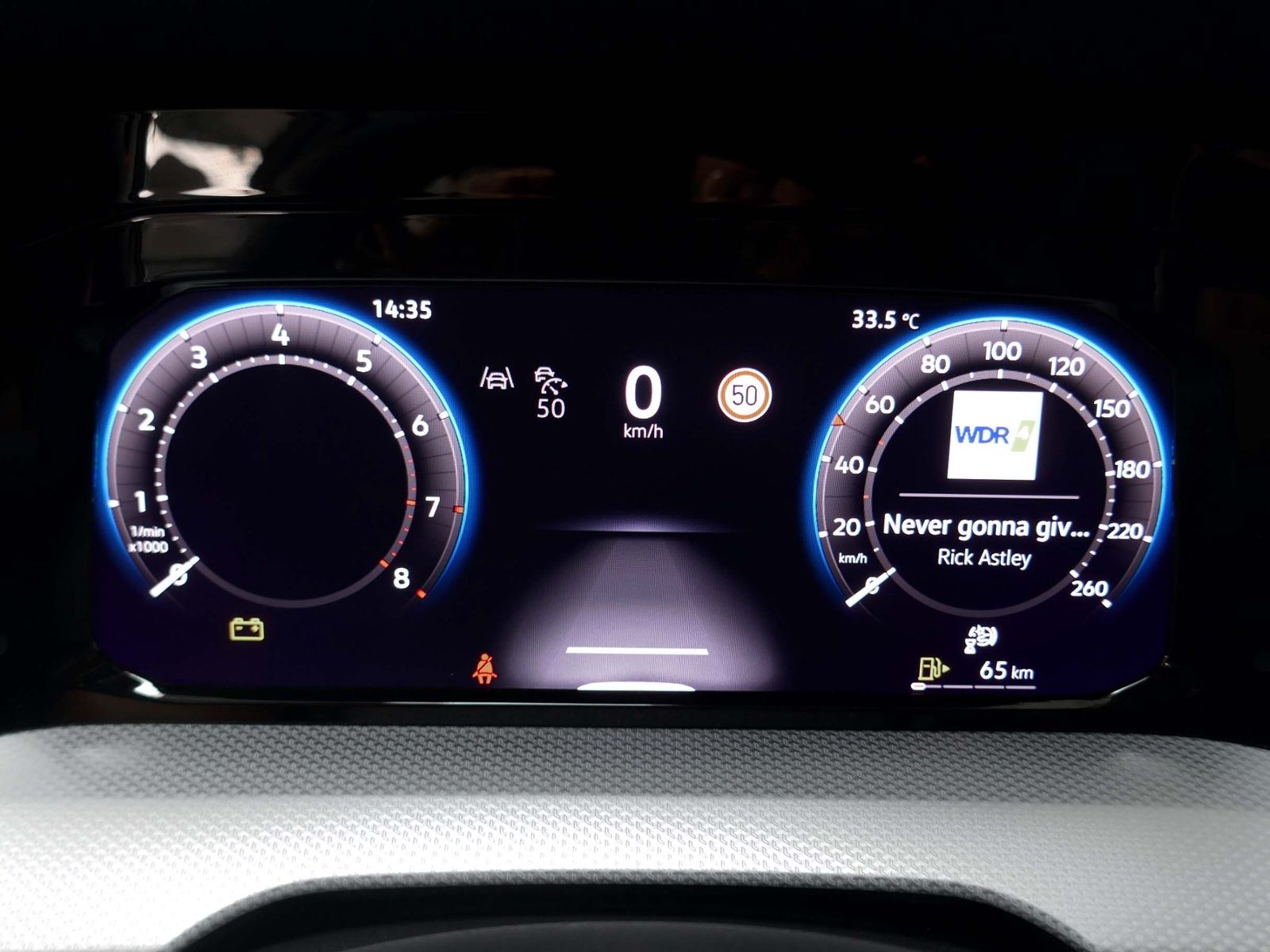 Fahrzeugabbildung Volkswagen Golf VIII GOAL 1.5 TSI | LED RFK ACC Sitzhzg.