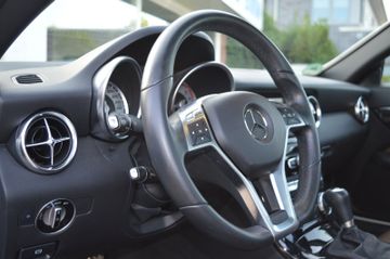Mercedes-Benz SLK 250 CDI BE AMG Line 7G-Tronic COMANDXenonA