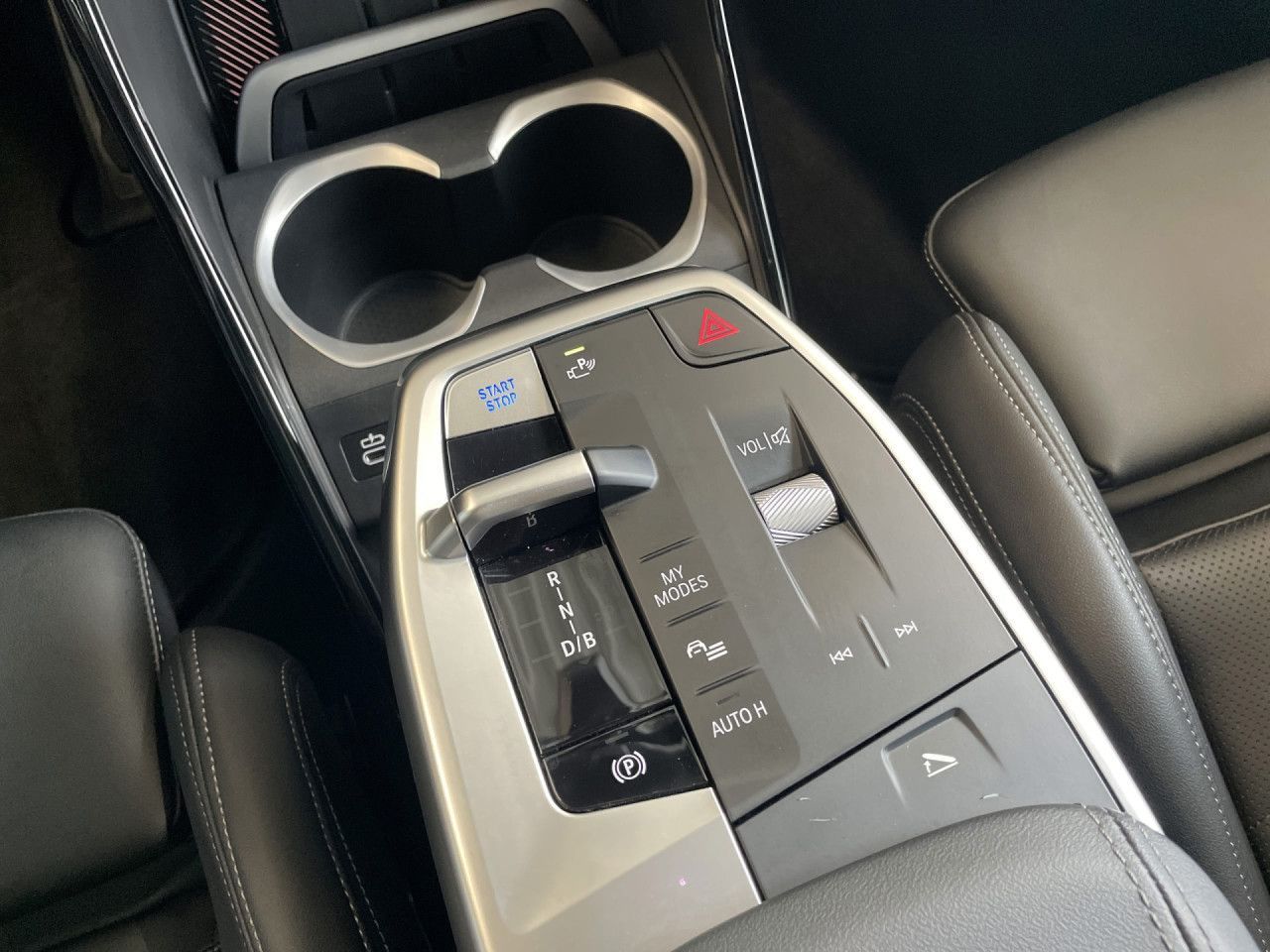BMW iX2 - Bild 21