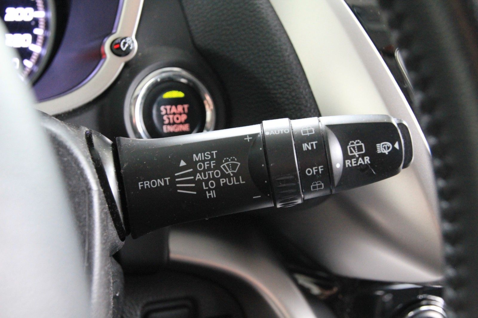 Fahrzeugabbildung Mitsubishi Eclipse Cross Intro Edition 2WD