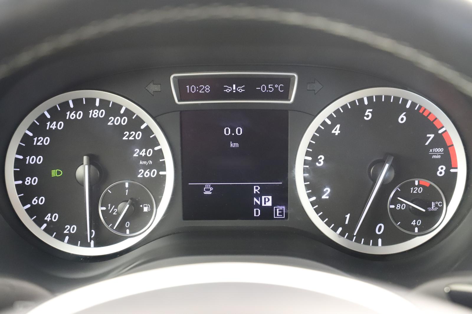 Mercedes-Benz B 200 156PS 7G Memory Leder RCAM AHK ACC