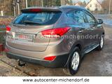 Hyundai ix35 *2WD*AHK*Teilleder*Tüv Neu - gebrauchte Hyundai ix35 aus dem Jahr 2013