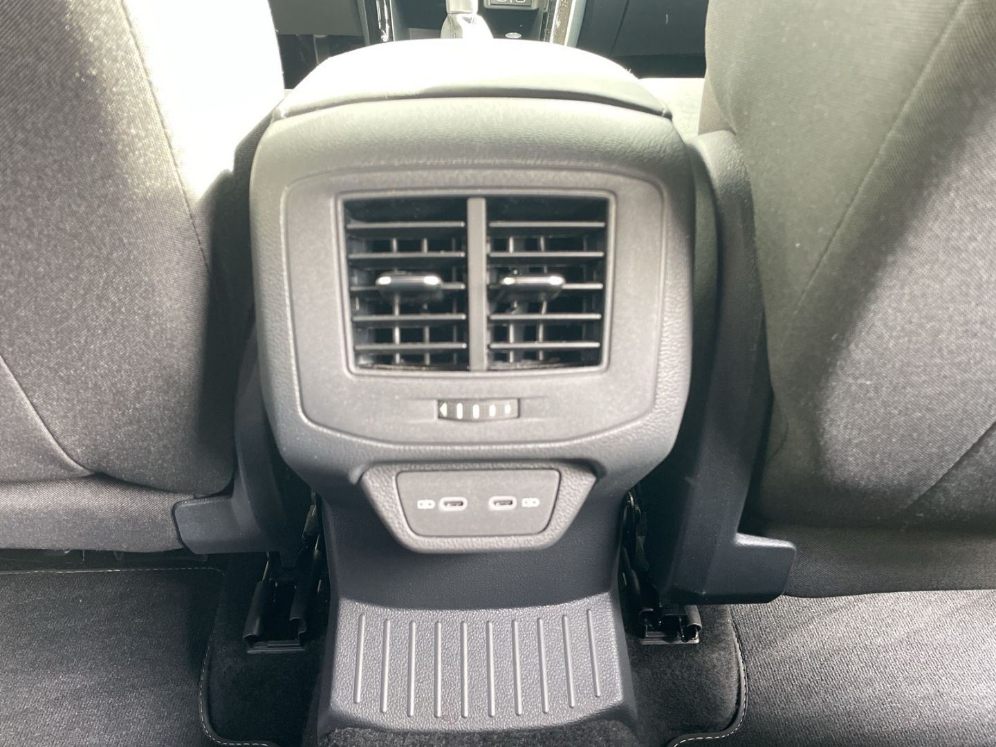 T-Roc 1.5 TSI DSG R-Line Kamera/Matrix/Keyless/A