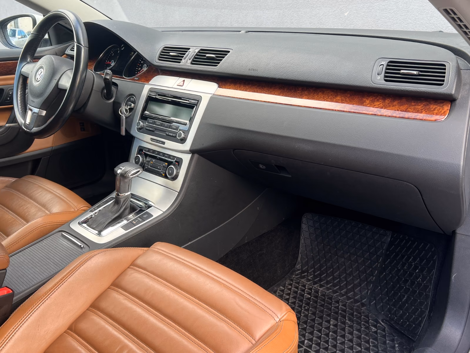 Volkswagen Passat CC 2.0 TDI 170 ch DSG • Cuir Nappa • Bi-Xénon • Park Assist • 18"