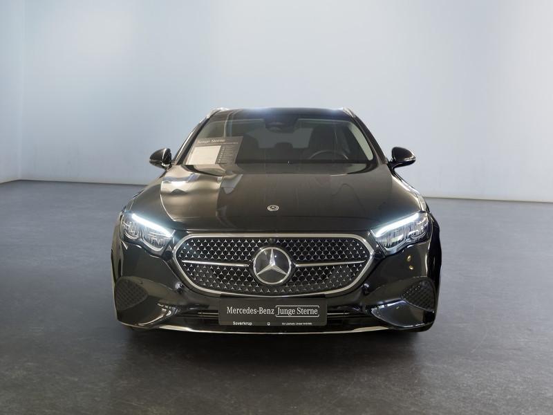 Mercedes-Benz E 220 d T // AVANTGARDE AHK DISTR KAMERA SPUR