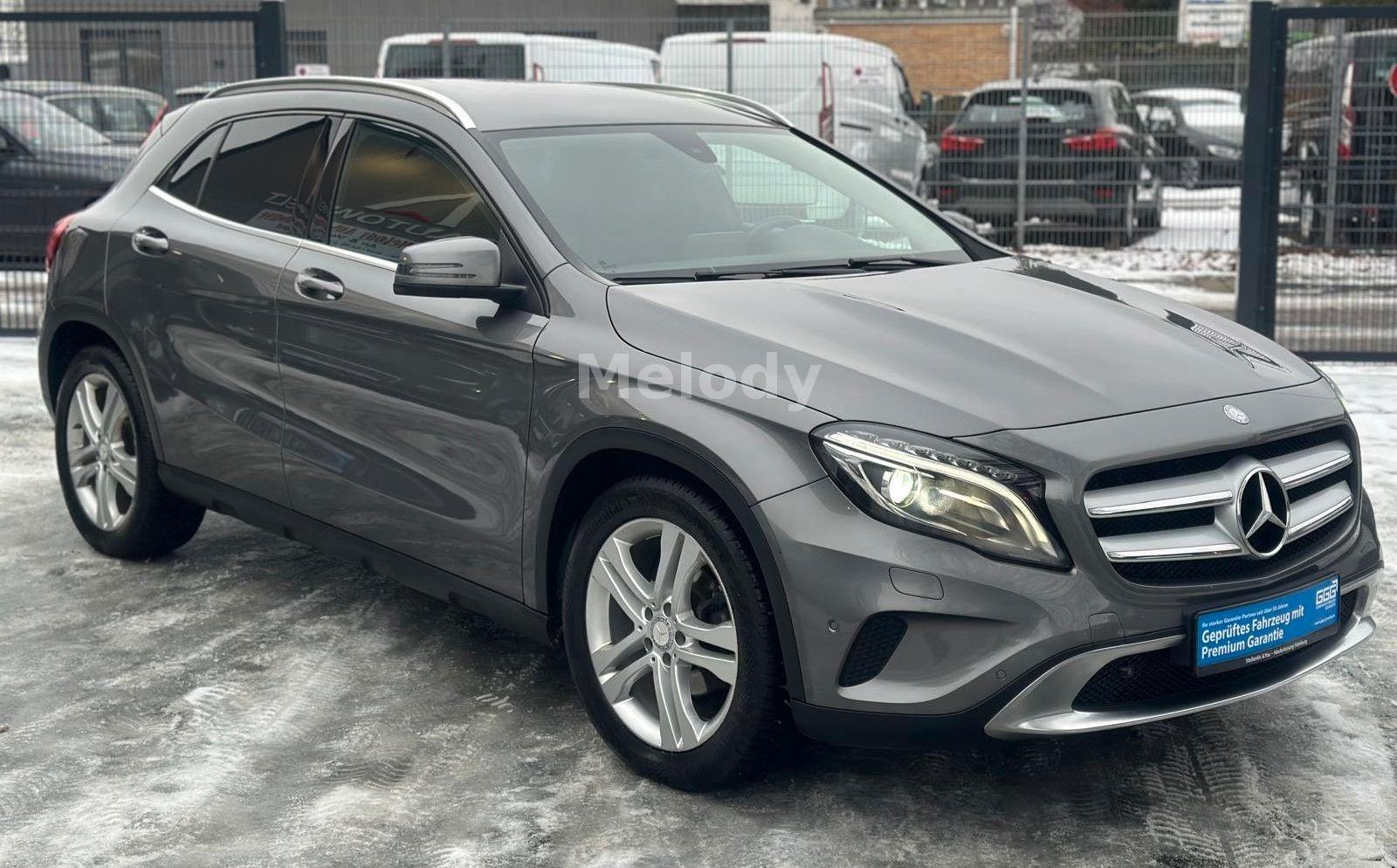 Mercedes-Benz GLA 180 Style*SCHECKHEFT*AUTOMATIK*TOP*