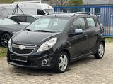 Chevrolet Spark LT / Klima / 1. Hand - Chevrolet Gebrauchtwagen in Karlsruhe