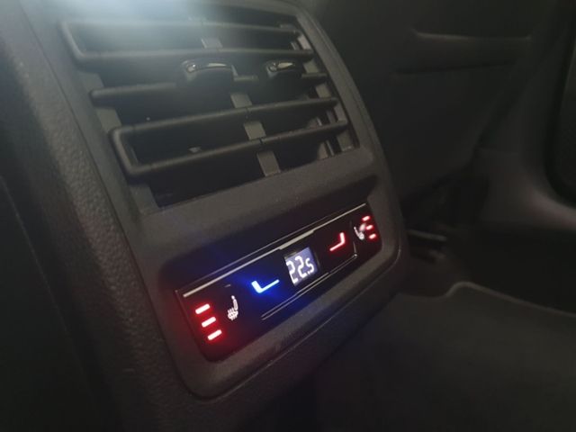 Fahrzeugabbildung Volkswagen Golf Variant 1.0 TSI Life 4xSHZ. STDHZ. LED NAVI