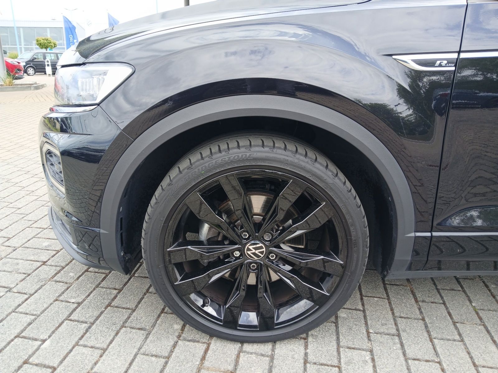 Fahrzeugabbildung Volkswagen T-Roc TSI Sport 4M DSG LED Navi AID ACC RFK SH 1
