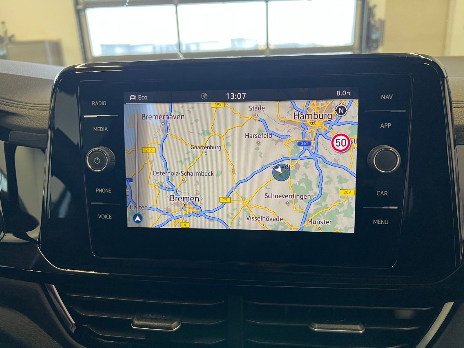 Fahrzeugabbildung Volkswagen T-Roc R-Line 1.5 TSI DSG *Black Style,AHK,Navi*