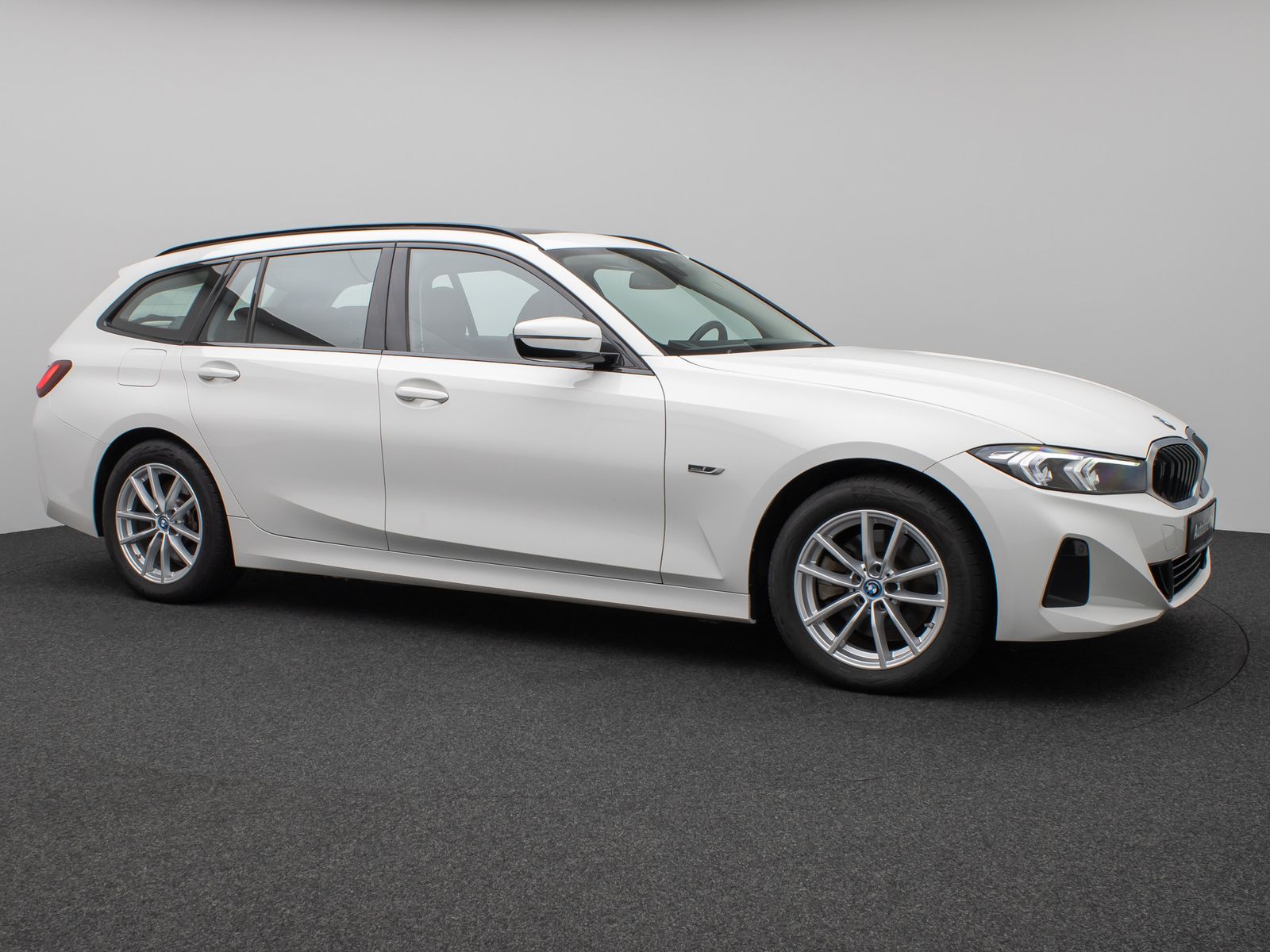 Fahrzeugabbildung BMW 330e xD Panorama DAB CockPit+ Widscr Sport Leder