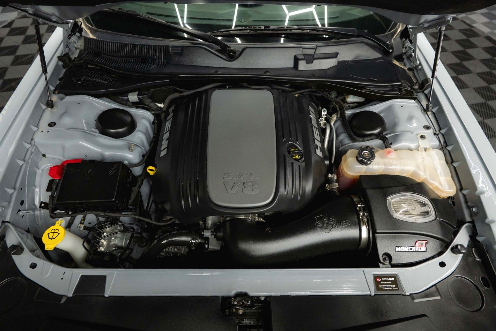 Fahrzeugabbildung Dodge Challenger 5.7 V8 R/T SRT Performance 6-Gang 19%