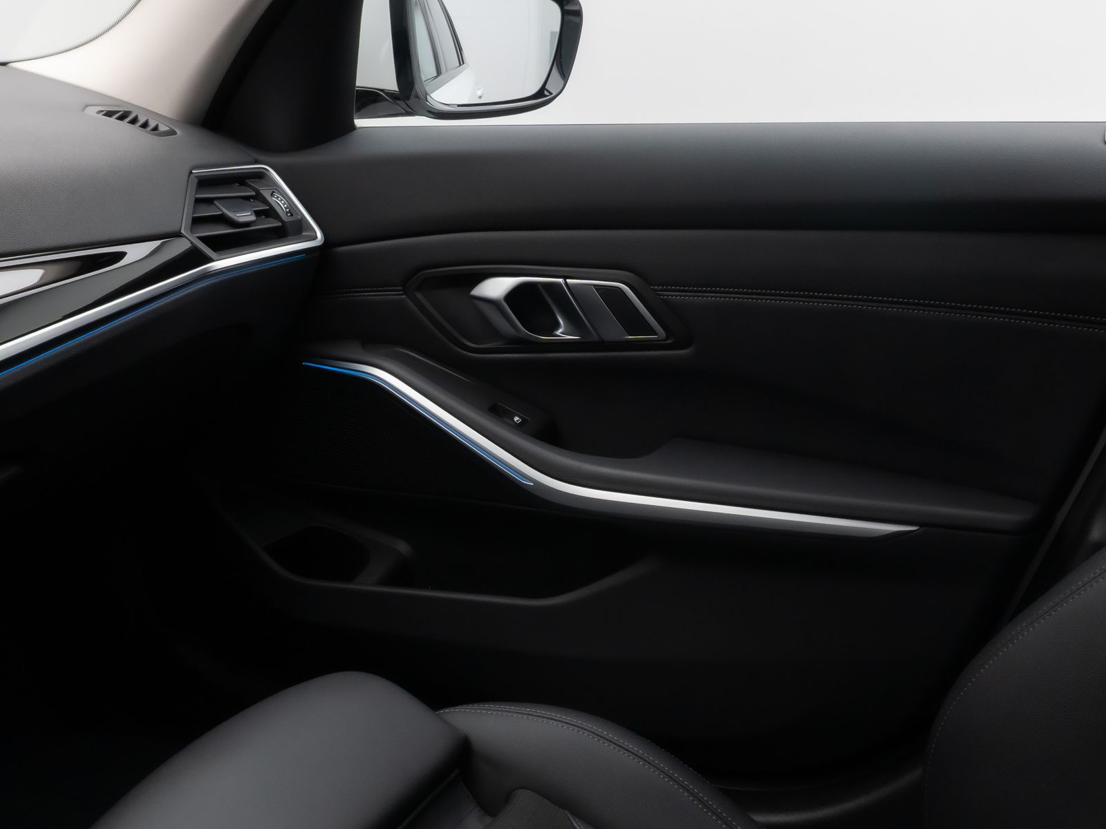 Fahrzeugabbildung BMW 320i DAB Leder MSport AHK Lenkradheizung Sport